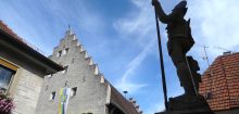 Rathaus und Brunnen
