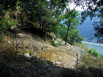 Rastplatz mit zwei B&auml;nken