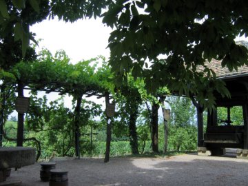 Innenhof mit Rastplatz