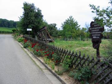Große Kelter mit Hinweisschild